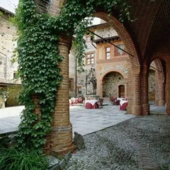 Отель Castello Di Pavone вид на фасад