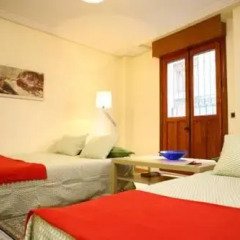 Отель Apartamentos Zefirelli-opera Испания, Мадрид - отзывы, цены и фото номеров - забронировать отель Apartamentos Zefirelli-opera онлайн комната для гостей фото 4