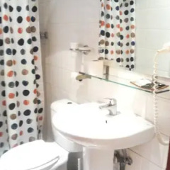 Arco Youth Hostel ванная