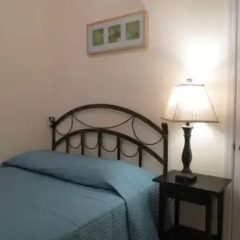 Апартаменты Uptown Madison Deluxe комната для гостей фото 2