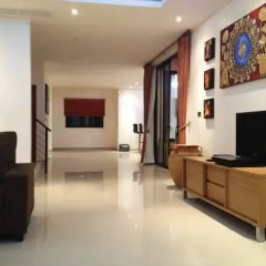 Отель Phoenix Lakeside Pool Villa интерьер отеля