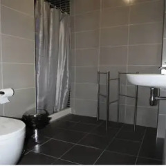 Отель Apartamentos Camparina Испания, Льянес - отзывы, цены и фото номеров - забронировать отель Apartamentos Camparina онлайн ванная