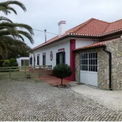 Отель Quatro Sóis Guesthouse парковка
