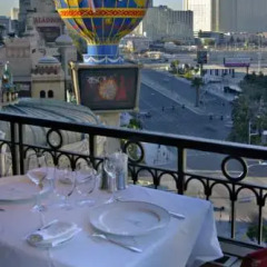 Отель Paris Las Vegas балкон