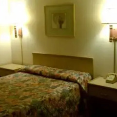 Отель Goodnite Inn and Suites комната для гостей фото 3