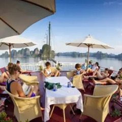 Отель Halong Aurora Cruises Вьетнам, Халонг - отзывы, цены и фото номеров - забронировать отель Halong Aurora Cruises онлайн пляж