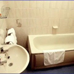 Отель Andorra Guest Accommodation ванная