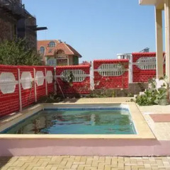 Отель Guest House Himalaya Wind Свети Влас бассейн