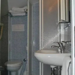 Hotel Fabiana Римини ванная