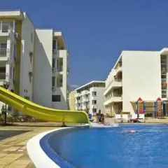 Отель PMG Nessebar Fort Apartments Болгария, Солнечный берег - отзывы, цены и фото номеров - забронировать отель PMG Nessebar Fort Apartments онлайн бассейн фото 3