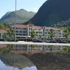 Thon Hotel Jølster пляж