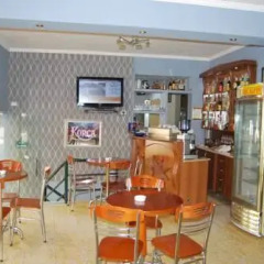 Отель Alpin Hotel Tirana Албания, Тирана - отзывы, цены и фото номеров - забронировать отель Alpin Hotel Tirana онлайн питание фото 3