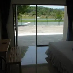 Апартаменты Phuket Wake Park Apartments комната для гостей фото 2