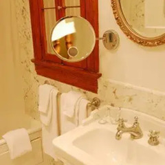 Отель Dupont at the Circle B & B ванная фото 2
