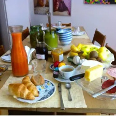 Отель Dakini's Bed & Breakfast питание