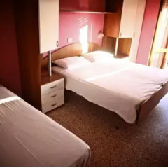 Отель Benvenuti Backpacker Hostel Италия, Римини - отзывы, цены и фото номеров - забронировать отель Benvenuti Backpacker Hostel онлайн комната для гостей фото 5
