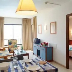 Апартаменты Ronda 4 Apartments Фуэнхирола комната для гостей фото 3