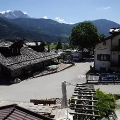 Отель Camping Parco Adamello Италия, Пинцоло - отзывы, цены и фото номеров - забронировать отель Camping Parco Adamello онлайн балкон