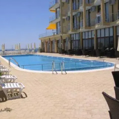 Отель Palm Marina Apartment Complex Болгария, Равда - отзывы, цены и фото номеров - забронировать отель Palm Marina Apartment Complex онлайн бассейн фото 2
