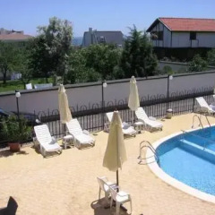 Отель Palm Marina Apartment Complex Болгария, Равда - отзывы, цены и фото номеров - забронировать отель Palm Marina Apartment Complex онлайн бассейн