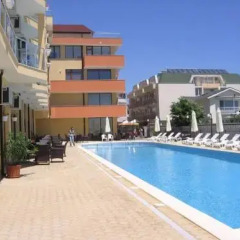 Отель Palm Marina Apartment Complex Болгария, Равда - отзывы, цены и фото номеров - забронировать отель Palm Marina Apartment Complex онлайн бассейн фото 3