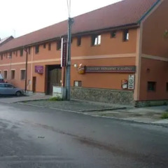 Отель Penzion V Maštali парковка