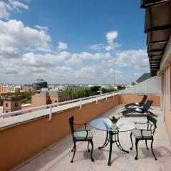 NH Suites Prisma Hotel балкон