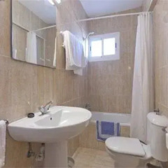 Отель Apartamentos Kensington ванная фото 2