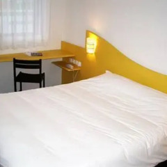 Отель CouettHotel Saint Jean dAngély Франция, Сен-Жан-д'Анжели - отзывы, цены и фото номеров - забронировать отель CouettHotel Saint Jean dAngély онлайн комната для гостей фото 5