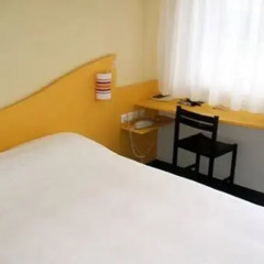 Отель CouettHotel Saint Jean dAngély Франция, Сен-Жан-д'Анжели - отзывы, цены и фото номеров - забронировать отель CouettHotel Saint Jean dAngély онлайн удобства в номере
