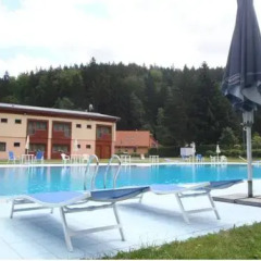Hotel Bazant бассейн