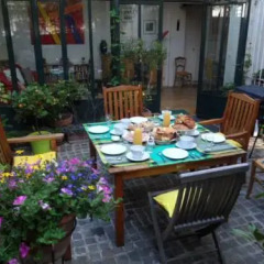 Отель Bed and Breakfast Couleurs Paris Париж питание