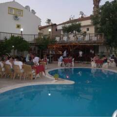 Dogus Hotel бассейн