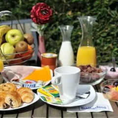 Отель Hôtel Kyriad Saint Quentin en Yvelines - Montigny Франция, Монтиньи ле Бретоне - отзывы, цены и фото номеров - забронировать отель Hôtel Kyriad Saint Quentin en Yvelines - Montigny онлайн в номере