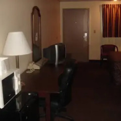 Отель German Village Inn Motel в номере