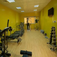 Adam Plaza Hotel Apartments фитнесс-зал фото 2