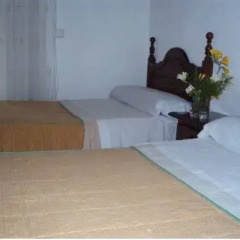 Отель Hostal Castilla комната для гостей фото 5