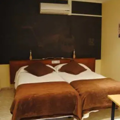 Отель Hostal Guilleumes в номере
