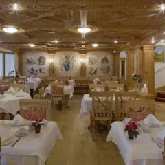 Отель Swiss Alpine Hotel Allalin Швейцария, Церматт - отзывы, цены и фото номеров - забронировать отель Swiss Alpine Hotel Allalin онлайн помещение для мероприятий