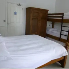 Отель Rooms36 сейф в номере