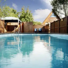 Отель Nature-Spa Guesthouse бассейн