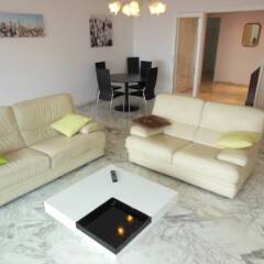 Апартаменты Apartments President комната для гостей фото 4