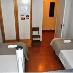 Отель Pintor Pahissa Rooms Испания, Барселона - отзывы, цены и фото номеров - забронировать отель Pintor Pahissa Rooms онлайн комната для гостей фото 4