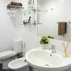 Отель Chic Rentals Centro Испания, Мадрид - отзывы, цены и фото номеров - забронировать отель Chic Rentals Centro онлайн ванная