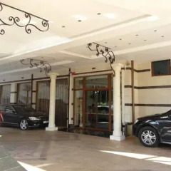 Апартаменты Menada Karolina Apartments Солнечный берег парковка
