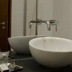 Отель VIP Executive Art's Португалия, Лиссабон - 1 отзыв об отеле, цены и фото номеров - забронировать отель VIP Executive Art's онлайн ванная фото 2