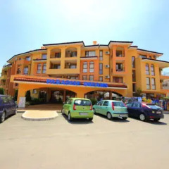 Апартаменты Menada Paradise Dream Apartment парковка