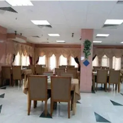 Отель Royal Crown Hotel & Suites ОАЭ, Шарджа - отзывы, цены и фото номеров - забронировать отель Royal Crown Hotel & Suites онлайн питание фото 3