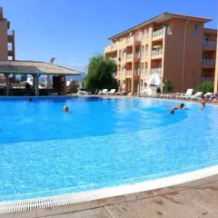 Отель Menada Sunny Day 6 Apartments Болгария, Несебр - отзывы, цены и фото номеров - забронировать отель Menada Sunny Day 6 Apartments онлайн бассейн фото 3