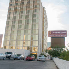 Отель Clarion Hotel & Casino США, Лас-Вегас - отзывы, цены и фото номеров - забронировать отель Clarion Hotel & Casino онлайн парковка